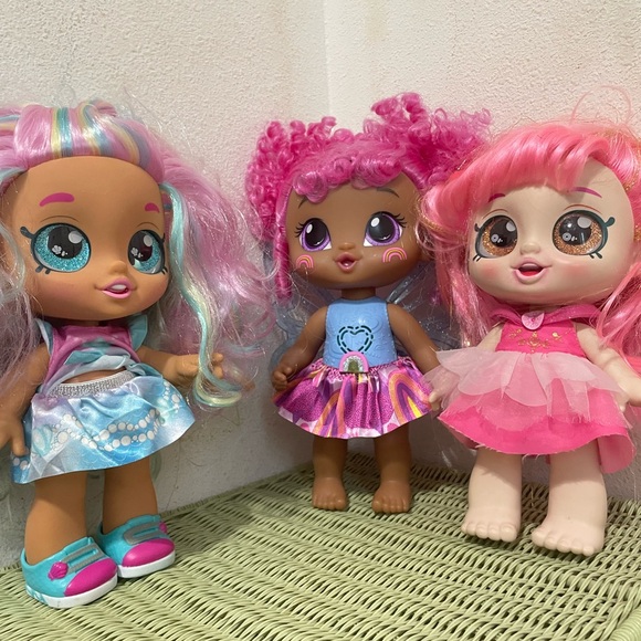 Charming Doll Trio with Pink and Purple Hair - Picture 5 of 10